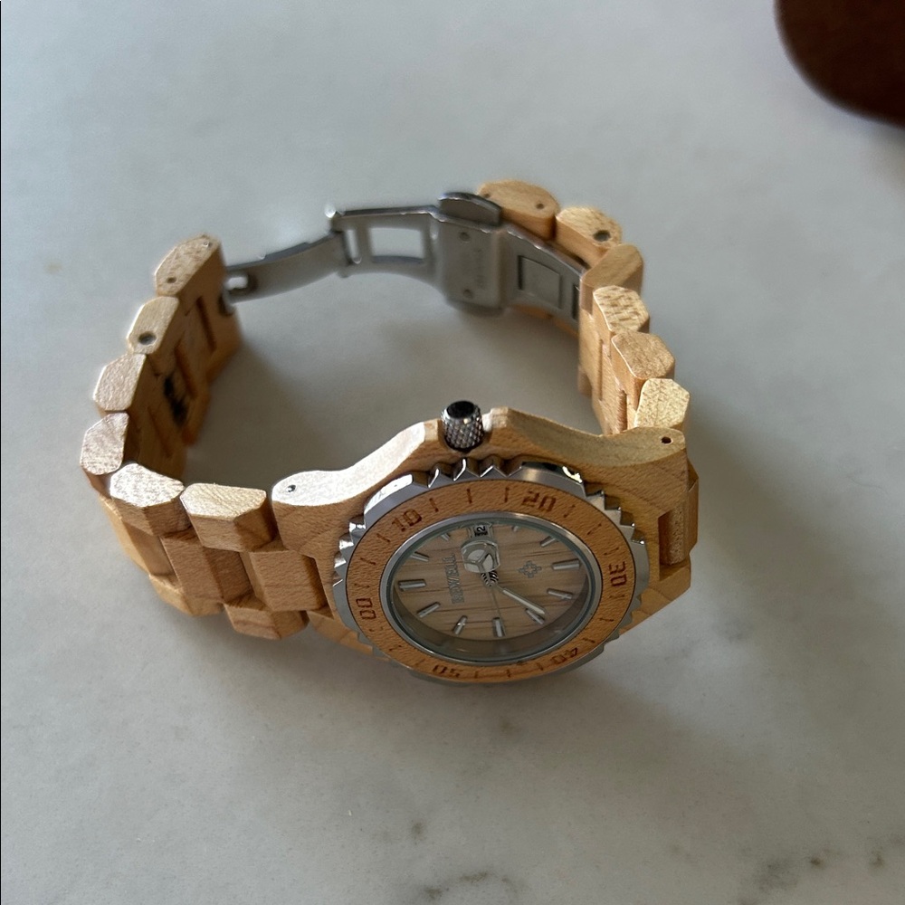 Women's Wooden Watch - Picture 4 of 7